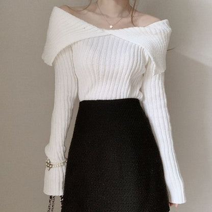 Women's Niche V-neck Off-shoulder Slim Pullover Knitted Top